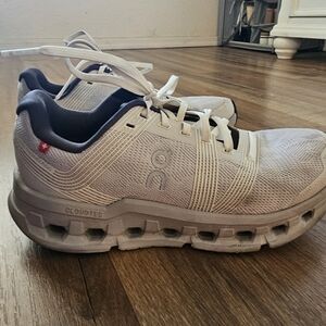 GUC White/Gray  OnCloud Go Sneakers